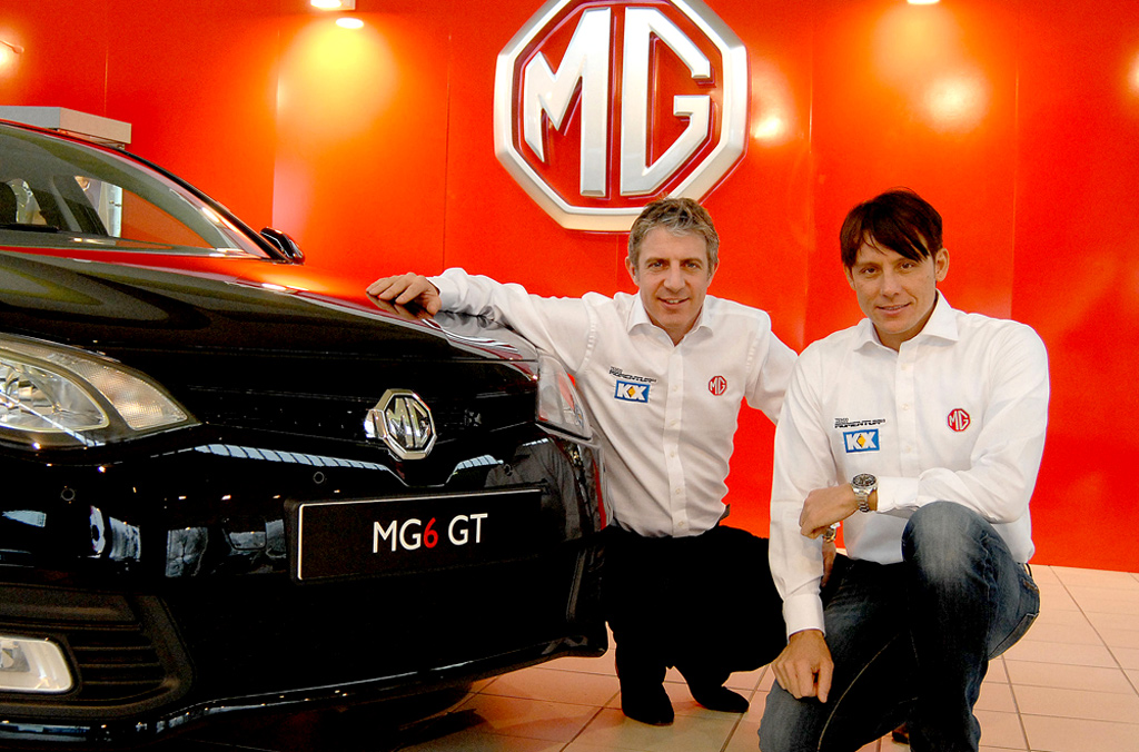 Jason Plato og Andy Neate er klar til en ny sæson.
(Foto: BTCC Media)
